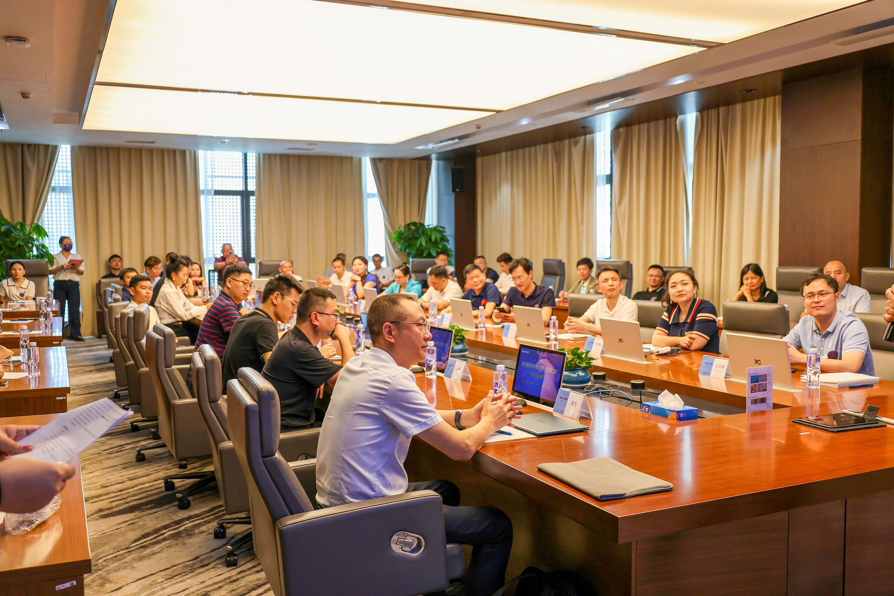 名校来访 | 深圳市清华大学校友会?紫荆同砚会一行来访交流_298娱乐-最好的游戏大厅
